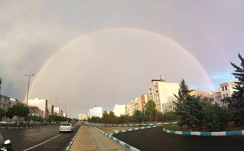 File:رنگین‌کمان در آسمان تهران، اردیبهشت ۱۴۰۳.jpg