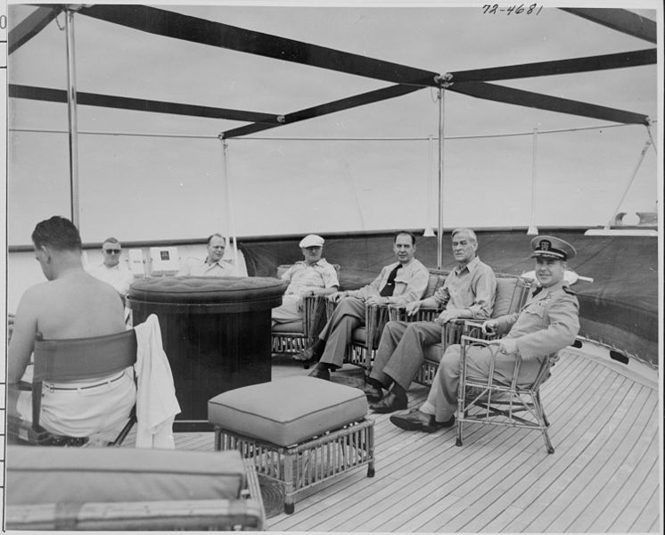 File:Photograph of President Truman and others relaxing on the after deck of the U.S.S. WILLIAMSBURG during a vacation... - NARA - 199032.jpg