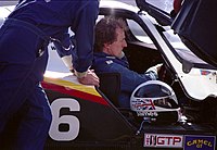 James Weaver i sin IMSA GTP-bil 1990.
