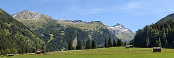 Montanha Ankogel (3 252 metros) no parque nacional do Alto Tauern, visto do Stappitz no vale de Seebach, perto de Mallnitz, Caríntia, Áustria (definição 13 236 × 4 468)