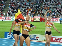 Siebenkämpferinnen auf der EM-Ehrenrunde in Barcelona 2010