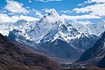 Vista del Ama Dablam, situado en la parte este del Himalaya