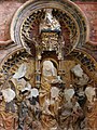 Zniszczone przez ikonoklastów retabulum ołtarzowe w katedrze