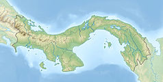Mapa konturowa Panamy, blisko centrum u góry znajduje się owalna plamka nieco zaostrzona i wystająca na lewo w swoim dolnym rogu z opisem „Jezioro Gatún”