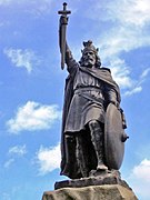 Standbeeld van Koning Alfred in WInchester. Koning Alfred was eerste koning van Engeland.