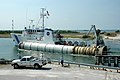 Ein Feststoffbooster des Space Shuttles wurde im Ozean geborgen und nach Cape Canaveral gebracht.