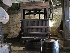 Torchio verticale a ruota laterale, XIX secolo