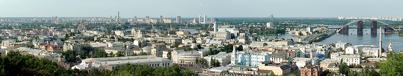 Киевтың үҙәк райондарының береһе Подол панорамаһы.