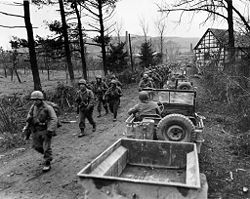 Подразделения 1-й пехотной дивизии на территории Германии, февраль 1945 г.