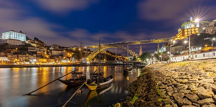 Dom Luis I Bridge, Porto, Portugal.