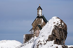 ヴェンデルシュタイン山頂に建てられたヴェンデルシュタイン教会、バイエルン州 作者：Simonizer