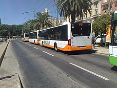 Autobus della Compagnia CTM in via Roma