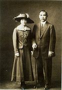 Sun Yat-sen and Soong Ching-ling wedding photo (1915)
