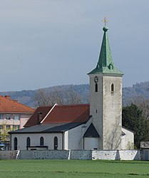 Die Pfarrkirche im Stadtteil St. Georgen am Steinfelde