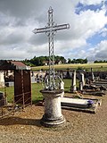 Croix des Fidélistes du cimetière de Sougères-en-Puisaye.