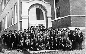Concordia University Nebraska students in 1908