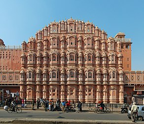 Le palais des vents, à Jaipur, en Inde. (définition réelle 3 756 × 3 236)