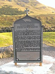 Аверс мемориальной доски на мемориале «Варяг» в Лендалфуте, Шотландия.