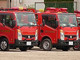 同じ消防団でも分団によって赤色灯の形が異なる例 （嘉島町消防団）