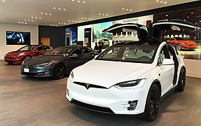 Tesla Model X (2015).