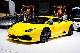 A indústria automobilística, como a italiana Lamborghini, é uma das atividades industriais mais duradouras na UE e representa milhões de empregos, milhares de milhão de euros em investimentos e uma grande parte das exportações do continente.