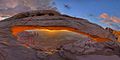 Canyonlands Ulusal Parkı Mesa Kaya Kemeri'nde gündoğumu