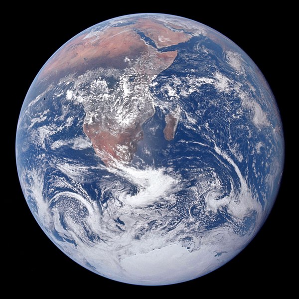 File:La Terre vue de l'Apollo 17.jpg