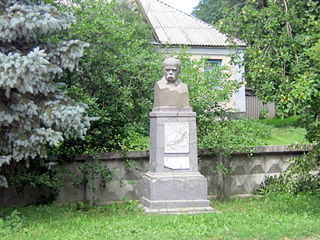 Пам'ятник Шевченку біля садиби Кресельцького лісництва