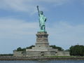 “The Statue of Liberty”. Sehlwaseeme sa fao New York City. Ba se filwe ka ba naga ya France, bjalo ka mpho.