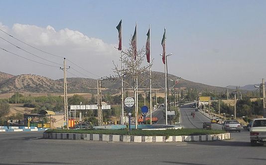 میدان امام علی شهر گهواره-میدان ورودی شهر