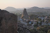 Gopuram tat-Tempju ta' Virupakxa.