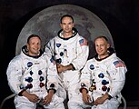 Skimmee mishoon Apollo 11, voish y chlee, Neil A. Armstrong, anneyder; Michael Collins, stiureyder y voddyl annee; as Edwin E. Aldrin Jr., stiureyder y voddyl eaystagh
