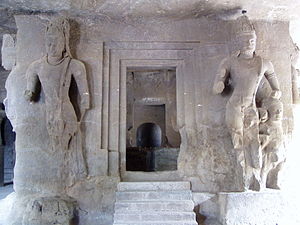 Лингам-мурти пещерного храма Элефанта (о. Элефанта, Махараштра)