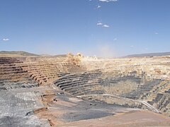 معدن طلای سد طلوع در استرالیا. که یک معدن روباز (Open-pit) است.