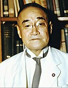 18. Йошіда Шіґеру 1878 — 1967 прем'єр-міністр, відновлювач повоєнної Японії.