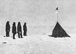 Roald Amundsen et son équipe au pôle Sud en 1911