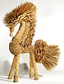 Цацка-конь з саломы, вышыня каля 1,2 м. (Музей старажытнабеларускай культуры).