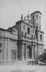 Fotografía anterior a 1923, cuando se instaló la escultura del Sagrado Corazón de Jesús en lo alto de la torre.