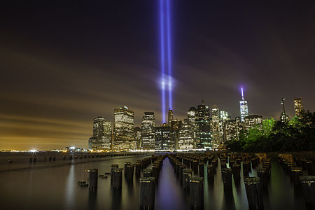 Tribute in Light, representando as torres gêmeas do World Trade Center em memória dos ataques de 11 de setembro