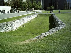 Vestiges des fortifications de Montréal, au Champ-de-Mars.