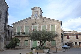 The town hall in Manduel