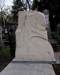 Надгробок на могилі родини Сосенків, квітень 2022
