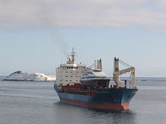 Le cargo-ferry BBC California arrivant de Norvège à Saint-Pierre en 2005
