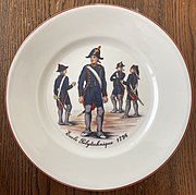 Assiette représentant l'uniforme de 1796.