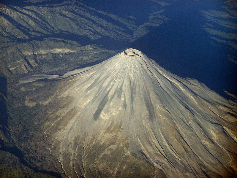 File:Colima volcano aero.jpg