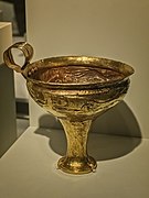 Gobelet en or du cercla A de Mycènes, XVIe siècle av. J.-C. Musée national archéologique d'Athènes.