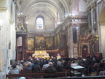 Transept and choir during a mass