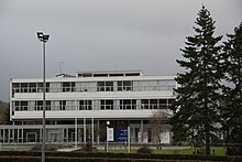 Lycée Rémi-Belleau.