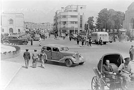 Stryd yn Tehran yn 1930.