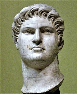 Byst av Nero i gips som gjutits av Pusjkinmuseet efter originalet i British Museum i London.